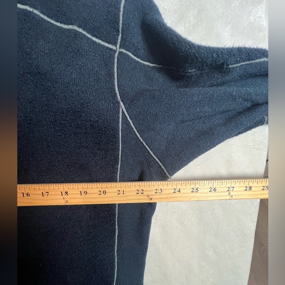 Kuhl Men's XL Quarter Zip Pile Sweater - Dark Blue with Gray Accents - Picture 5 of 7